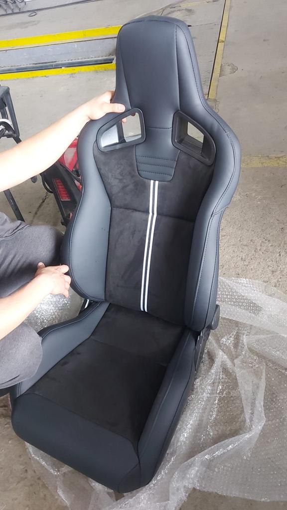 Coppia sedili sportivi Recaro Sportster CS senza logo alcantara pelle nero Guscio